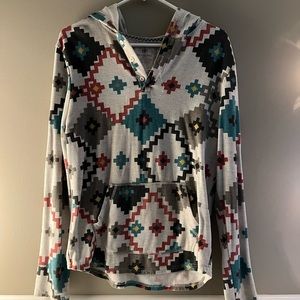 Lightweight Aztec print hoodie
